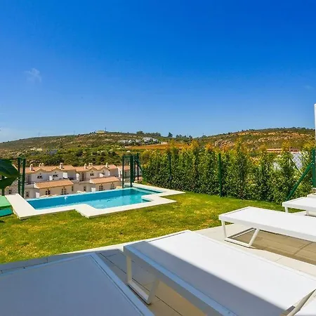 New Modern House With Private Pool Holiday home