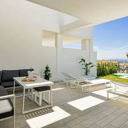 Holiday home New Modern House With Private Pool