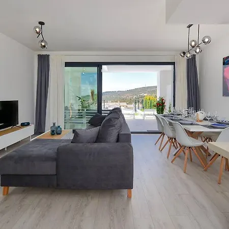 Holiday home New Modern House With Private Pool *