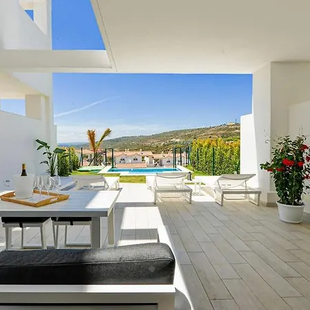 New Modern House With Private Pool