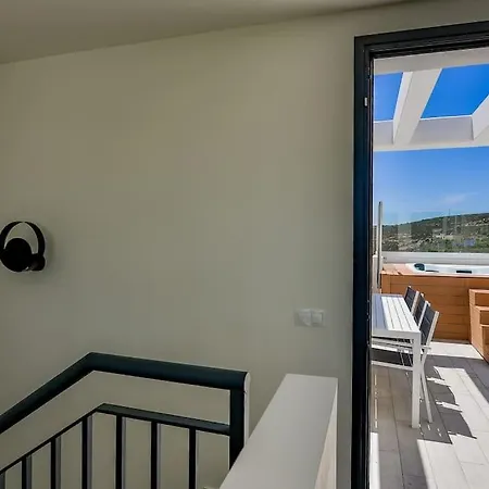 New Modern House With Private Pool