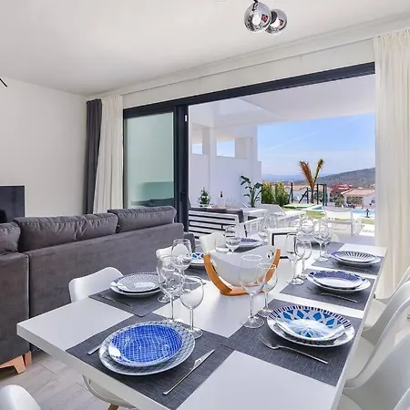 Holiday home New Modern House With Private Pool